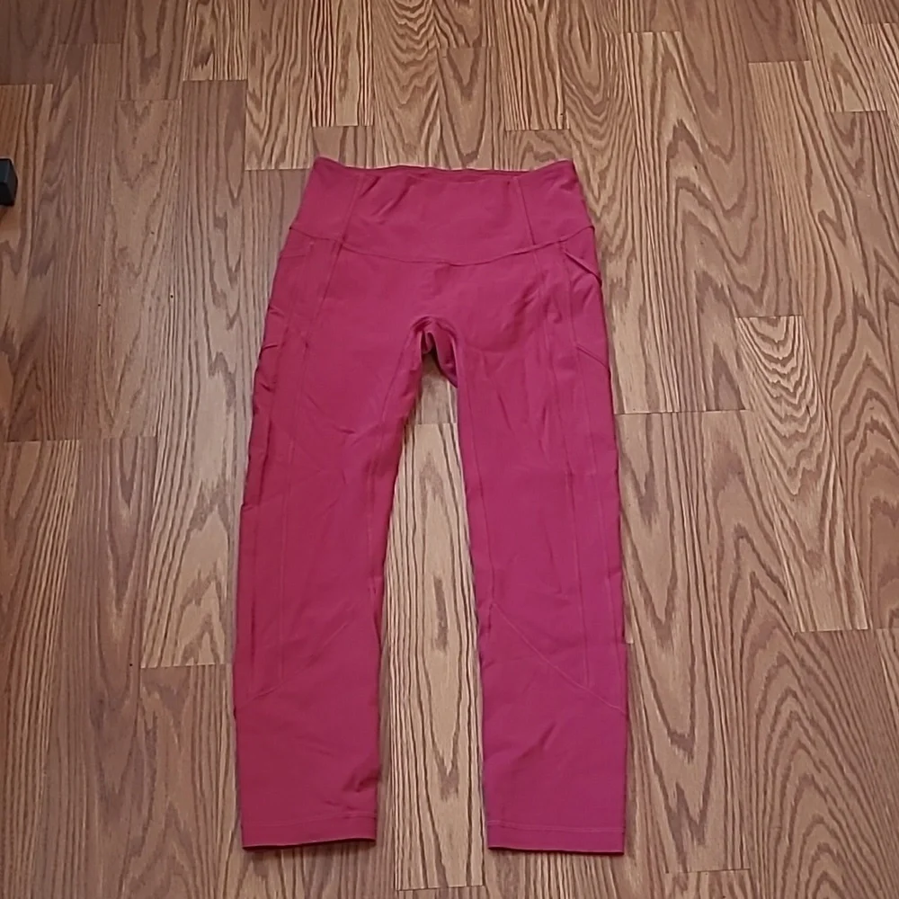 Lululemon All The Right Places Crop II *23" Size 6 - Picture 6 of 13